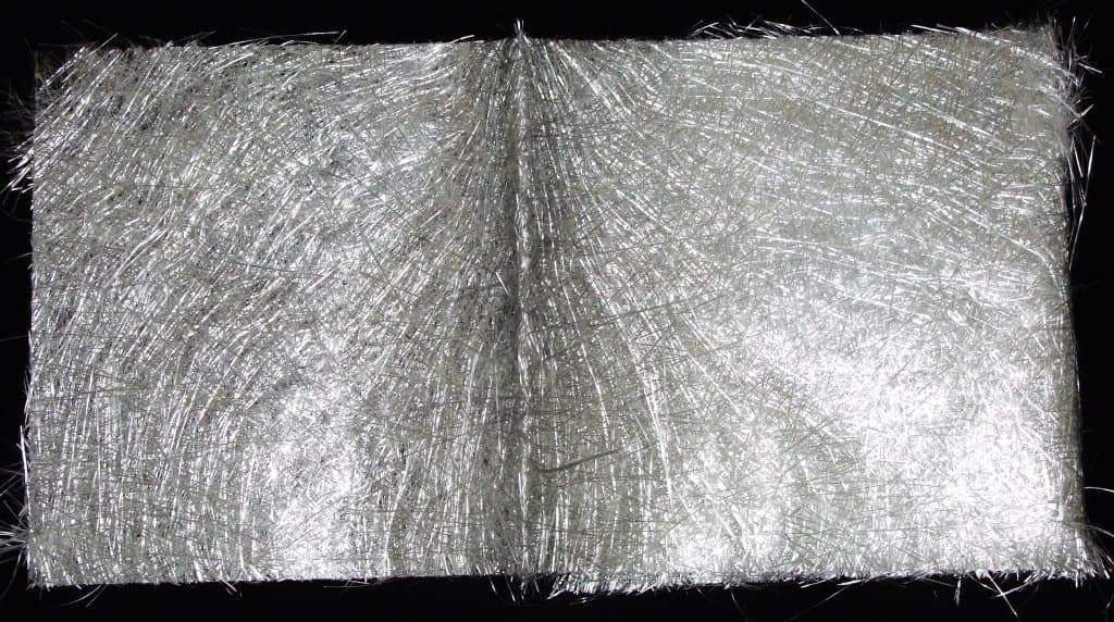 MAT OF CHOPPED GLASS FIBRES CUT WITH RANDOM ORIENTATION BOUND TOGETHER WITH EMULSION. NOT FOR USE IN AIRCRAFT. LENGTH OF STRAND 50MM. IN ROLLS FROM 104CM UP TO 312CM WIDTH.