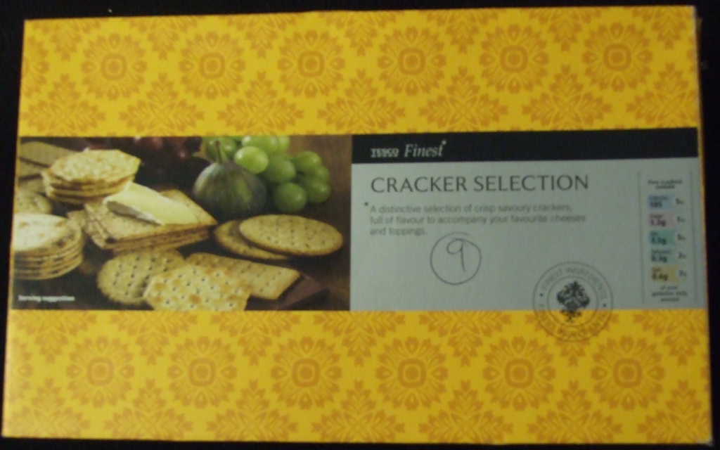 A SELECTION BOX OF BAKED CRACKER BISCUITS. CONTAINING MULTIGRAIN, WHOLE WHEAT, WHOLE WHEAT VEGETABLE, SWEET WHEAT, POPPY PEPPER WATER AND ROSEMARY CRACKERS. INGREDIENTS: WHEAT FLOUR, SUNFLOWER OIL, GRAM FLOUR,  SUGAR,  CRACKED WHEAT, RAISING AGENTS, SALT, MOLASSES, BARLEY MALT EXTRACT, BROWN SUGAR, POPPY SEEDS, OLIVE OIL, ONION POWDER, BROWN RICE, CARROT, ONION, CELERY, TOMATO, PEPPER, GARLIC POWDER, YEAST, HONEY AND FLAVOURING.