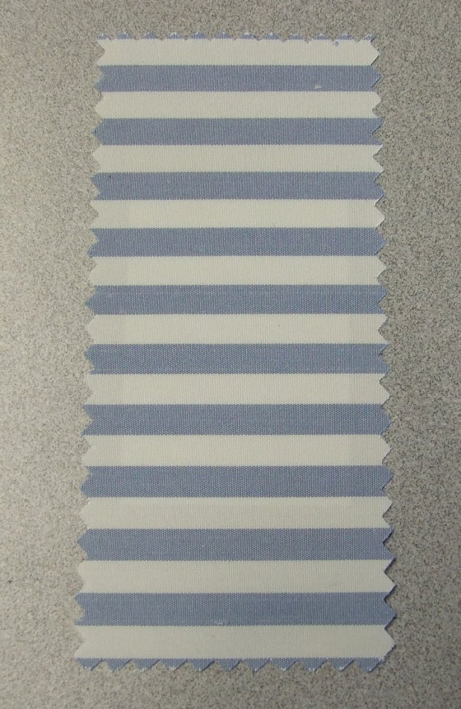 WOVEN PLAIN WEAVE FABRIC. WEIGHING 185G/M2. MADE FROM  YARNS OF DIFFERENT COLOURS. FABRIC WIDTH 145 CM. OF 53% COTTON AND 45% VISCOSE.