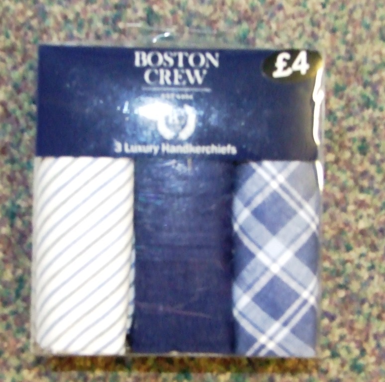 MENS HANDKERCHIEFS. MADE FROM 100% COTTON ONE SIZE APPROX 60 CM SQUARE. PACKAGED IN A CLEAR PLASTIC CARTON, AS A SET OF THREE, FOR RETAIL SALE.