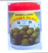 LASURA (GUNDA) PICKLE CONTAINING CORDIA MYXA (LASURA) (FRUIT), COTTONSEED OIL, SALT, RED CHILLIES, CORIANDER, FENUGREEK, CUMIN, FENNEL, TURMERIC, CUMIN, ANISEED, ACETIC ACID (LESS THAN 0.5%) AND PRESERVATIVE SODIUM BENOZATE (E211). NO ADDED SUGAR OR VINEGAR. CONTAINED IN AN 800 GRAMMES PLASTIC JAR.