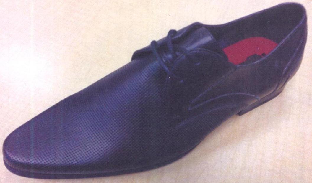 MENS FORMAL SHOE. NOT COVERING THE ANKLE. WITH UPPERS OF PU, WITH PERFORATED EFFECT WITH OUTER SOLE OF RUBBER/PLASTIC. LACE-UP. INSOLE LENGTH MORE THAN 24CMS. BLACK IN COLOUR.