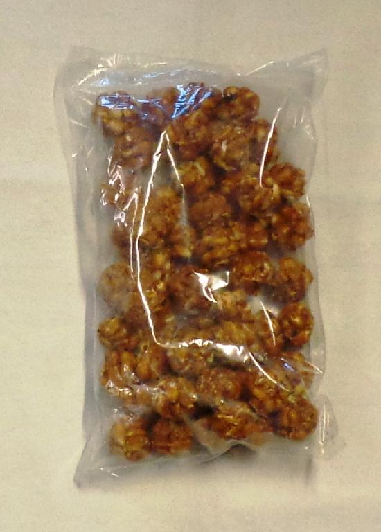 PEANUT LADDOO
INGREDIENTS:
PEANUT 50%
JAGGERY 47%
LIQUID GLUCOSE 2%
SUGAR 1%
PACKAGED IN 100G AND 200G PACKETS.