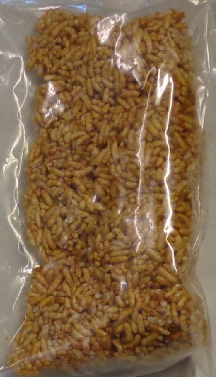 KURMURA LADDOO
INGREDIENTS:
PUFFED RICE 30%
PEANUT 30%
JAGGERY 37%
LIQUID GLUCOSE 2%
SUGAR 1%
PACKAGED IN 100G AND 200G PACKETS.