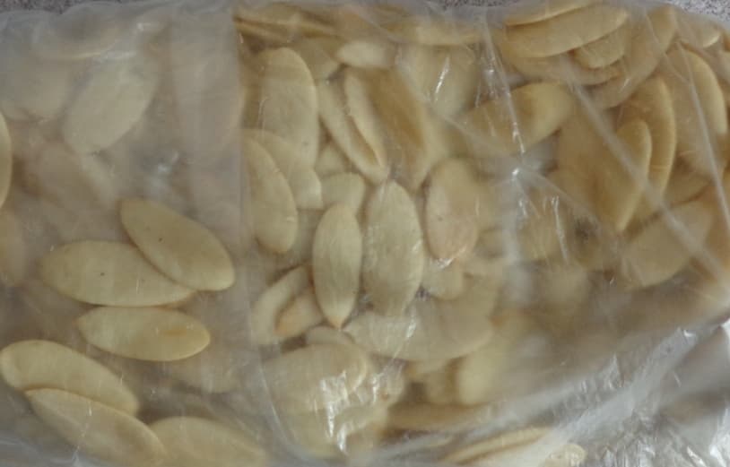 AGUSHI - DRIED WHITE MELON SEEDS (CUCUMEROPSIS MANNII).  FROM GHANA