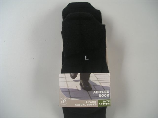 KNITTED CASUAL SOCKS. DESIGNED TO COVER THE FOOT AND PART OF THE CALF. 44 PER CENT MODAL, 41 PER CENT COTTON, 14 PER CENT POLYAMIDE 1 PER CENT ELASTANE LYCRA. 2 PAIRS PACKAGED TOGETHER FOR RETAIL SALE ON A CARDBOARD SLEEVE WITH PLASTIC HOOK.
