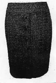 LADIES WOVEN POLYESTER SKIRT TO COVER THE LOWER BODY FROM THE WAIST TO THE KNEE. WITH PARTIAL OPENING. WITH FIVE DECORATIVE BUTTONS ALONG CENTRE MOCK FRONT VENT.  WITH CONCEALED ZIP FASTENING. WITH COTTON PIPING ALONG FRONT EDGE. HEMMED AT BASE. WITH ACETATE LINING. GARMENT LENGTH 66 CM.