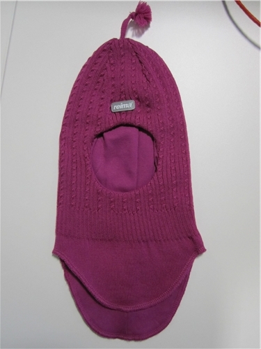 BALACLAVA KNITTED STRIPE FOR YOUNGER BOY/GIRL. COVERS WHOLE HEAD DOWN TO NECK WITH SINGLE HOLE FOR EYES AND NOSE. HEMMED AT BASE. MADE UP OF 100% ACRYLIC.