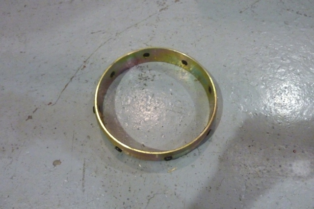 STOP COLLAR RING OF SEAMLESS DUCTILE METAL (ST-52 MILD STEEL) TUBING, COATED WITH YELLOW ZINC CHROMATE FOR SURFACE PROTECTION. THE ITEM IS PLACED ON A DRILL PIPE ON EITHER SIDE OF A GLIDER TO PREVENT ITS AXIAL MOVEMENT (I.E. RUNNING ALONG THE SAME LINE) AND ACTS AS A RETAINER TO ENSURE THE GLIDER IS SECURELY LOCATED ON THE CASING SECTIONS DURING THE BORING PROCESS WITHIN THE WELL. THE EQUIPMENT IS DEPLOYED (SUNK) WITH THE GLIDER AND THE PRODUCTS ARE CEMENTED IN PLACE DOWN HOLE AND THEREFORE CANNOT BE RECOVERED TO SURFACE FOR USE AGAIN.