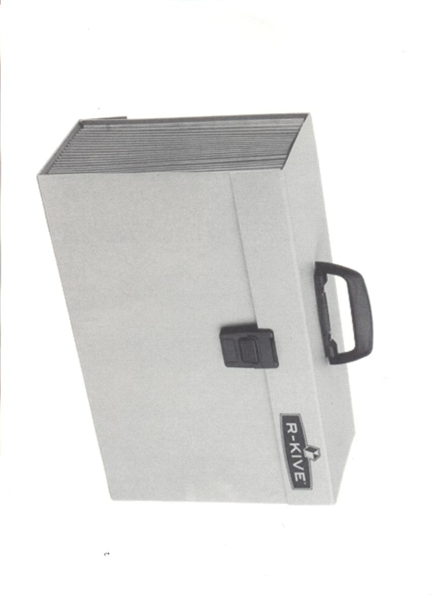 PORTABLE FILING FOLDER IN A BRIEF-CASE STYLE FORMAT MADE FORM FIBREBOARD WITH THE INTERNAL FILING FOLDER MADE FROM CRAFTPAPER. USED FOR FILING HOUSEHOLD OR OFFICE PAPERWORK. THE FOLDER FANS OUT INTO A 21 SECTION CONCERTINA FILE AND IS CLOSED BY MEANS OF A POLYPROPYLENE CLASP. IT HAS A PLASTIC HANDLE FOR CARRYING THE FOLDER.