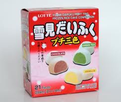 JAPANESE FROZEN ICE-CREAM DESERT. BALL OF ICE-CREAM ENCASED IN RICE-CAKE (LIKE A PROFITEROLE BUT WITH RICE FLOUR BASED PASTRY INSTEAD OF PUFF PASTRY. EATEN FROZEN LIKE ICE-CREAM. INGREDIENTS : RICE CAKE 42% (RICE FLOUR, EGG), MILK/DAIRY PRODUCTS 8%, WATER 36%, SUGAR 6%, VEGETABLE OIL 4%, CORN SYRUP 3%, HIGH FRUCTOSE CORN SYRUP 0.9%, EMULSIFIER, STABILISER,  FLAVOURING, MODIFIED STARCH, COLOURING. CONTAINS 3% MILK FAT.