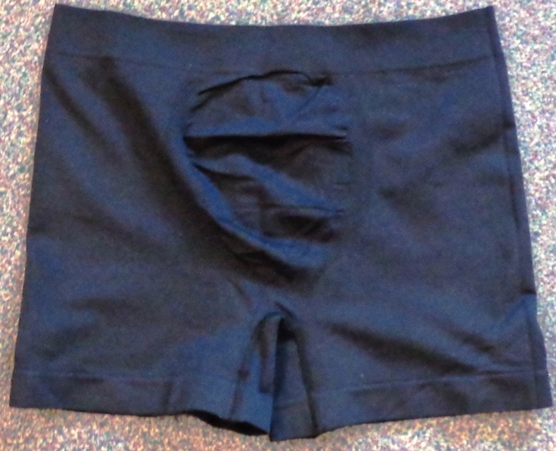 KNITTED UNDERPANTS FOR MEN.  REACHING FROM THE WAIST TO THE UPPER THIGH, ENVELOPING EACH LEG SEPARATELY. ELASTICATED WAIST WITHOUT OPENING. HEMMED AT LEG ENDS. WITH SLIGHTLY POUCHED SHAPING AT THE FRONT. 92% NYLON AND 8% ELASTANE.