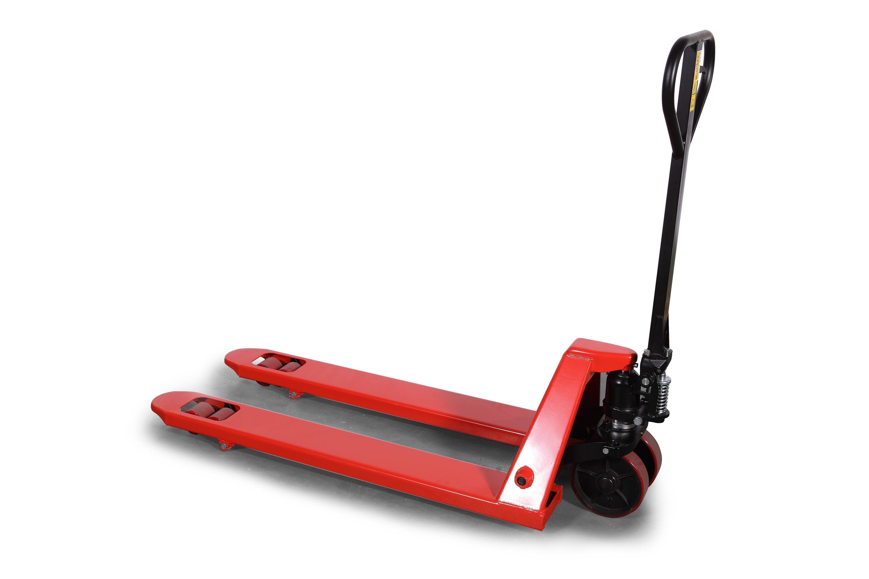 A PALLET TRUCK COMPRISING OF A HANDLE, LOWERING LEVEL, HYDRAULIC PUMP AND TWO FRONT FORKS WHICH HAVE DOUBLE WHEELS ON EACH. THERE IS A MAIN HANDLE AND PUMP ASSEMBLY ATTACHED TO TWO LARGER WHEELS USED FOR STEERING. LOAD CAPACITY 2500KG. IT HAS A MINIMUM/MAXIMUM FORK HEIGHT OF 85/115MM. OVERALL LENGTH 1545MM. CONSIGNED FROM CHINA.