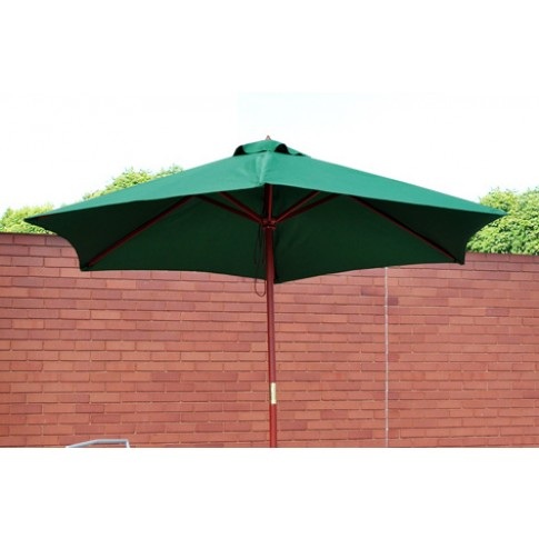 UMBRELLA. GARDEN PARASOL 2.7M IN DIAMETER WITH 36MM HARDWOOD POLE.  WITH POLYESTER TEXTILE CANOPY. COLOURED GREEN. PACKED IN A CARDBOARD BOX WITH A PRINTED LABEL