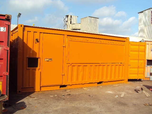 INDUSTRIAL WEIGHING AND PACKING MACHINE INSTALLED IN A SHIPPING CONTAINER.

MACHINE COMPRISES OF A DIESEL GENERATOR, ELECTRICAL AND PNEUMATIC SYSTEMS, WEIGHING SCALES, BAG CLOSING EQUIPMENT, CONVEYORS AND ANCILLARY COMPONENTS. 

THE MACHINE WEIGHTS A COMMODITY (FOR EXAMPLE RICE) INTO EITHER 25KG OR 50KG AMOUNTS AND THEN SEALS THEM INTO PLASTIC BAGS. IT MACHINE IS USED IN PORTS OR WAREHOUSING. IT IS ABLE TO WEIGH TO AN ACCURACY OF 0.5KG.
