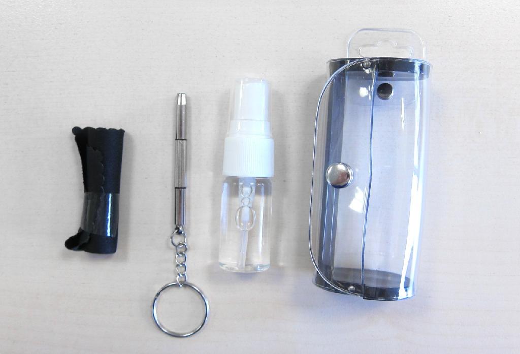 SPECTACLE CLEANING KIT. COMPRISES OF CLEANING FLUID, LENS CLEANING CLOTH, KEYRING SCREWDRIVER AND SMALL PLASTIC CASE. IT IS CONSIDERED THAT THERE IS NO ESSENTIAL CHARACTER AND THEREFORE HAS BEEN CLASSIFIED TO LAST IN NUMERICAL ORDER WITHIN THE TARIFF, THE SCREWDRIVER.