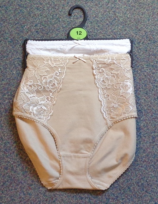 KNITTED LADIES COTTON RICH FULL BRIEFS.  WITH A FLORAL LACE PANEL ON THE FRONT EITHER SIDE. SIDE SEAM OF JUST OVER 15CM, COMPLETE WITH SMALL FRILL AROUND THE LEG AND WAISTBAND. A SEAM ON BACK FROM WAIST BAND TO REAR OF GUSSET. MADE OF 75% COTTON AND 14% POLYAMIDE AND 11% ELASTANE.  WITH INSERTED GUSSET OF 100% COTTON. EXCLUSIVE OF TRIMMINGS.  PACKAGED WITH ANOTHER PAIR OF BRIEFS.  WITH PRINTED CARD FOR RETAIL SALE.