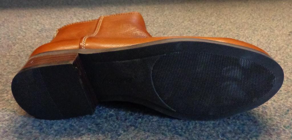 ANKLE BOOT WITH UPPERS OF LEATHER AND OUTER SOLES OF LEATHER, FOR WOMEN. COVERING THE ANKLE. WITH INSOLES OF A LENGTH OF EXACTLY 24CM, WITH FULL LENGTH ZIP FASTENING ON THE HEEL. COGNAC (BROWN) IN COLOUR, WITH 1 INCH HEEL. WITH PADDED INSOLE. WITH LEATHER LINING.