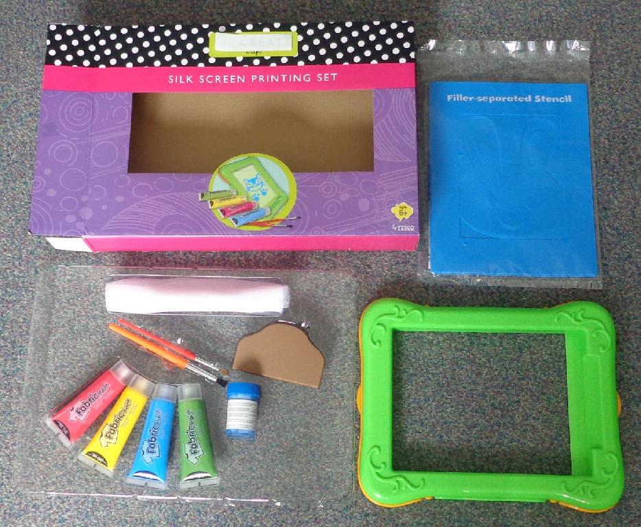 A SILK SCREEN PRINTING SET FOR CHILDREN 6 YEARS AND ABOVE. DESIGNED TO CREATE PATTERNS OR USE THE STENCILS ON T-SHIRTS AND FARIC ACCESSORIES.  INCLUDES: 4 SILK, SQUEEGEE, SCREEN FILLER, PRINTING SCREEN, 4 30ML FABRIC PAINT (RED/YELLOW/BLUE/GREEN) 2 PAINT BRUSHES, 3 STENCILS, PATTERN SHEET, FILLER-SEPERATED STENCIL, INSTRUCTIONS. PACKAGED IN A CARDBOARD BOX WITH A WINDOW AT THE FRONT SHOWING WHAT IS INSIDE.