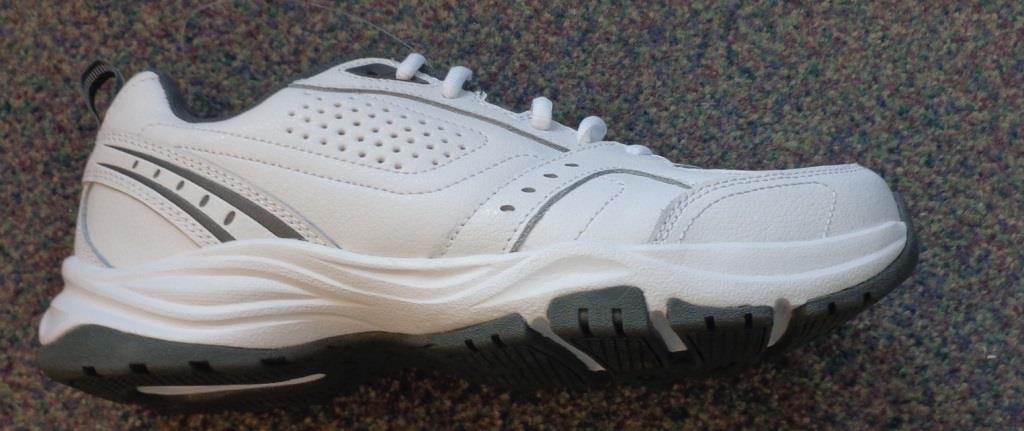 MENS ATHLETIC SHOES WITH AN UPPER SAID TO BE OF 56% LEATHER, 40% PU, AND 4% POLYESTER. HOWEVER THERE ARE LEATHER STRIPS/REINFORCEMENTS COVERING PU AMOUNTING TO ABOUT 18.3% OF THE SURFACE AREA. ONCE THIS IS TAKEN INTO ACCOUNT, THE PREDOMINANT MATERIAL OF THE UPPERS IS PU. THE OUTER SOLES ARE 100% RUBBER. THE SHOES ARE DONE UP BY LACES AND DO NOT HAVE SPIKES, CLEATS, ETC ON THE SOLES. THE SHOES ARE EITHER WHITE OR BLACK
