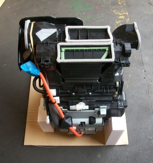 HVAC UNIT THAT CONTROLS THE TEMPERATURE, HUMIDITY AND AIR FLOW IN A VEHICLE. THE UNIT CONSISTS OF AN EVAPORATOR, CONDENSER, COMPRESSOR, RECEIVER/DRYER AND EXPANSION DEVICE. THE BLOWER IS OPERATED BY THE CONTROLLER ON THE DASHBOARD AND CONTROLS AND REGULATES THE AIR FLOW DIRECTION WHEN OPERATED BY THE CONTROLLER E.G. AIR TO WINDSCREEN, OR VENTS OR INTERNAL CIRCULATION.