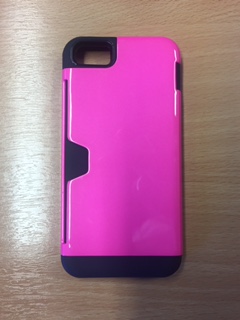 A PROTECTIVE SHELL CASE MADE OF A HARD PLASTIC. IT IS FOR USE WITH A MOBILE PHONE. DOES NOT CONTAIN A STRAP OR BELT HOOK AND IS THEREFORE INTENDED TO BE CARRIED IN A HANDBAG OR POCKET. PACKAGED FOR RETAIL SALE IN A POLYPROPYLENE RESEALBLE POUCH.