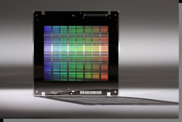 A HIGH PRECISION PLATE CONTAINING MICROSCOPIC IMAGES OF ELECTRONIC CIRCUITS. THE PHOTOMASK IS MADE FROM A VERY FLAT PIECE OF QUARTZ OR GLASS WITH A LAYER OF CHROME ON ONE SIDE. ETCHED IN THE CHROME IS A PORTION OF AN ELECTRONIC CIRCUIT. 
THE PHOTOMASK IS USED IN WAFER FABRICATION, MOSTLY TO MAKE IC'S (INTEGRATEDCIRCUITS). IC'S ARE USED IN MANY PRODUCTS LIKE COMPUTERS, CALCULATORS, CARS, CAMERAS, AND STEREOS. PHOTOMASKS ARE ALSO USED TO MAKE FLAT PANEL DISPLAYS, THIN FILM HEADS, PC BOARDS, ETC. THE DESIGN ON THE PHOTOMASK IS CREATED FROM DATA PROVIDED BY THE CUSTOMER.
