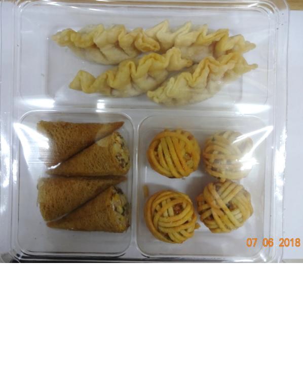 AN ORIENTAL VEGETABLE SELECTION CONTAINING:
1. CRISPY VEGETABLE BALLS WITH MAIN INGREDIENTS OF POTATO STRINGS (POTATO, WHEATFLOUR, SALT TAPIOCA STARCH) WATER CHESTNUTS, SWEETCORN, CARROTS, YAMS AND SUNFLOWER OIL;
2. SWEET AND SOUR WONTONS WITH MAIN INGREDIENTS OF PASTRY (WHEATFLOUR, WATER, SUNFLOWER OIL, SUGAR), PINEAPPLE, TOMATOES AND SUGAR); AND
3. WOK TOASTED SWEETCORN CONES WITH MAIN INGREDIENTS OF SWEETCORN, NETTED RICE PANCAKE (RICE FLOUR, WATER, SALT, SUGAR, SUNFLOWER OIL), WATER CHESTNUTS, COCONUT.
OVERALL THE SUGAR CONTENT IS LESS THAN 5%.
THERE ARE FOUR OF EACH ITEM IN PACKAGING FOR RETAIL SALE