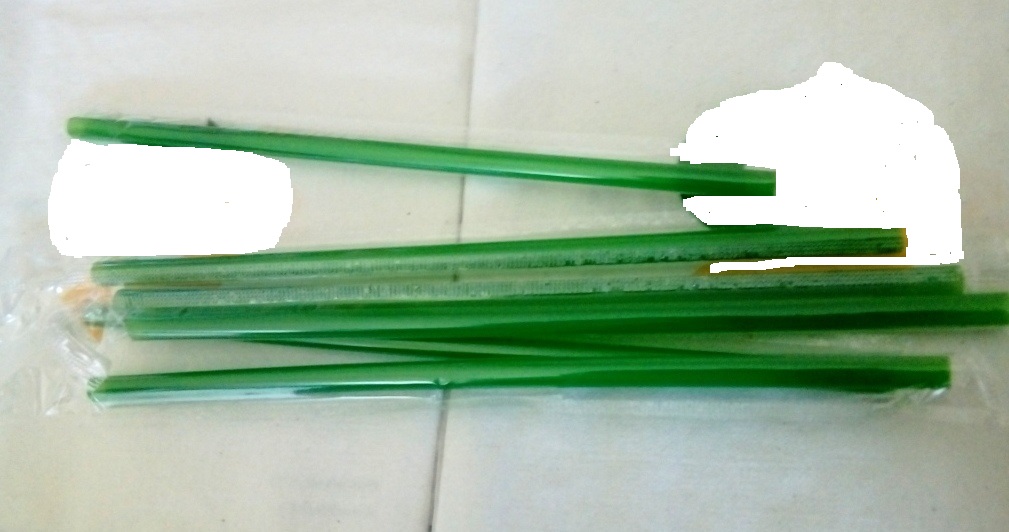 PRINTED FLEXIBLE DRINKING STRAWS, MADE OF POLYPROPYLENE.