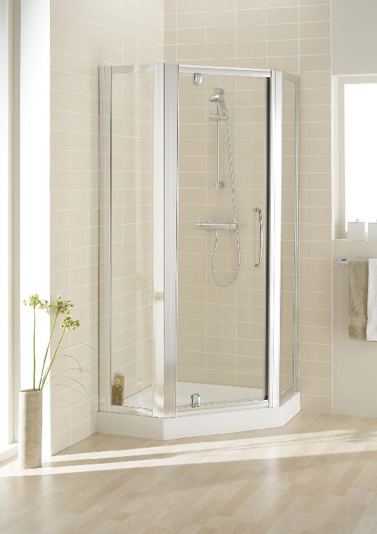 A PARTIALLY ASSEMBLED BATHROOM SHOWER ENCLOSURE KIT DESIGNED TO BE MOUNTED AND FIXED BETWEEN TWO WALLS FOR USE WITH A BIFLOD OR PIVOT DOOR (SEPARATE PRODUCT AND CODE) TO MAKE A PENTAGON UNIT. CONSISTING OF FIXED PANELS WITH ONE FIXED PANEL EACH SIDE, 6MM SAFETY GLASS (PER EN12150-1), FRAMED WITH ALUMINIUM PROFILES. WITH FIXING DEVICES, SCREWS, WASHERS AND COVER CAPS.