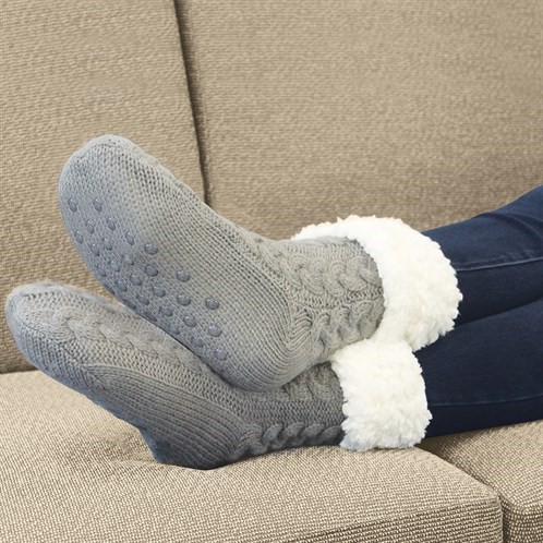 SLIPPERSOCKS MADE FROM SYNTHETIC KNITTED FABRIC.
CHARCOAL GREY CABLE KNIT
NON-SLIP SOLE WITH SILICONE GRIPS, FLEECE LINING
FOR INTERNAL WEAR
46X2X12CM