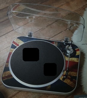 THE RECORD PLAYER COMPRISES A BELT-DRIVEN TURNTABLE WITH BUILT-IN SPEAKERS. IT IS ABLE TO PLAY RECORDS AT SPEEDS OF 33, 45 AND 78 RPM, WITH RECORDS OF THE FOLLOWING SIZE; 7", 10" AND 12". A USB CONNECTOR ALLOWS THE PLAYER TO BE CONNECTED WITH A PERSONAL COMPUTER, TO ENABLE THE VINYL TRACKS TO BE CONVERTED INTO DIGITAL FORM. IT IS ALSO COMPATIBLE WITH EXTERNAL SPEAKERS AND INCLUDES AN RCA LINE-OUT FOR AUDIO AMPLIFICATION. OTHER FEATURES INCLUDE: BUILT IN RIAA EQUALIZER, A CERAMIC PICK-UP WITH AUDIO STOP TONE ARM AND IS COVERED WITH A TRANSPARENT PLASTIC DUTY COVER.