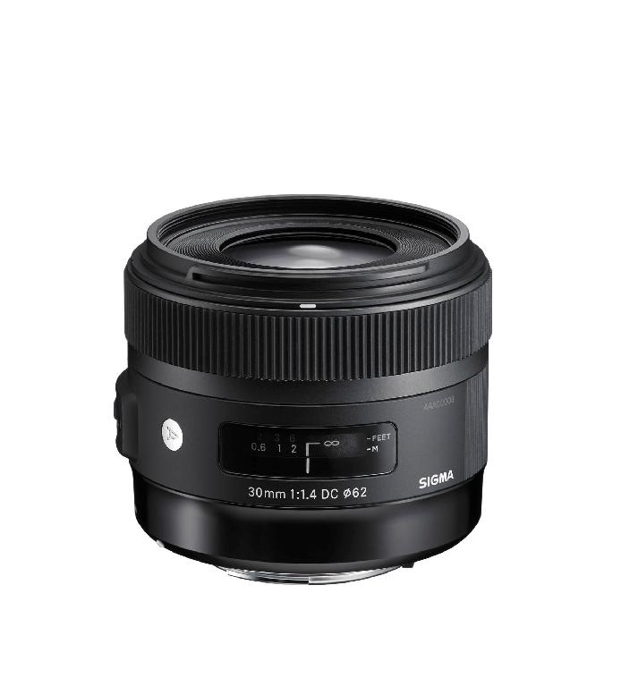 30MM OBJECTIVE LENS FOR A PHOTOGRAPHIC CAMERA, WITH THE LENS HAVING A FOCAL LENGTH OF 30MM, COMPRISING OF GLASS AND PLASTIC. THE FRONT DIAMETER OF THE LENS IS 62MM WITH AN OVERALL DIAMETER OF 74.2MM. THE LENGTH OF THE LENS IS 63.3MM. CONSTRUCTION INCORPORATES 9 ELEMENTS IN 8 GROUPS. WEIGHT 435G
