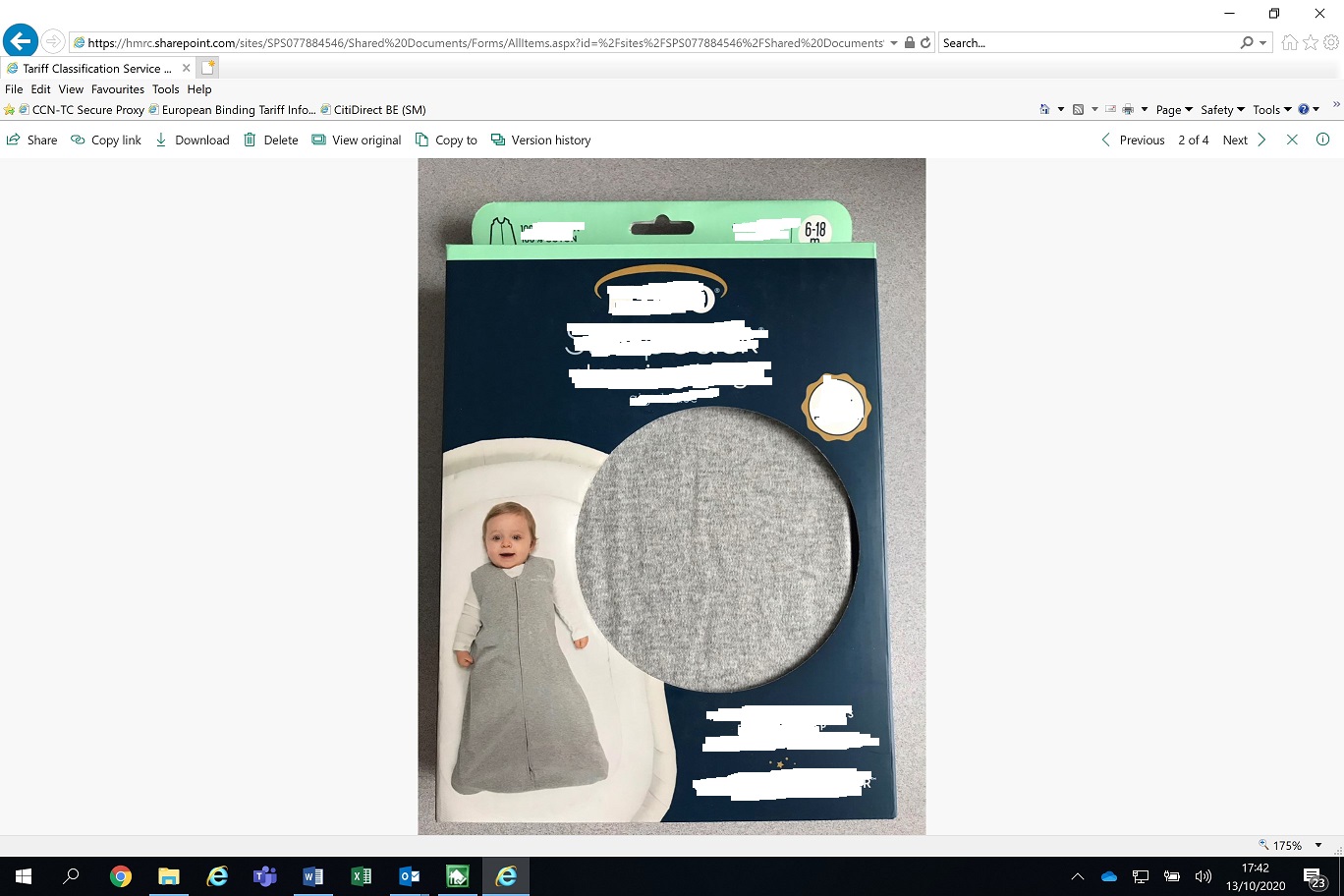 SLEEPSACK SLEEPING BAG
MADE OF KNITTED COTTON AND LIGHT GREY IN COLOUR WITH "BACK IS BEST" LOGO ON FRONT, FOR AGE 6-18 MONTHS.
A SLEEVELESS DESIGN WITH ARMHOLES AND CLOSED AT BOTTOM.
HAS AN INVERTED ZIPPER DOWN THE MIDDLE FOR QUICK NAPPY CHANGES.
PACKAGED IN A CARDBOARD BOX.