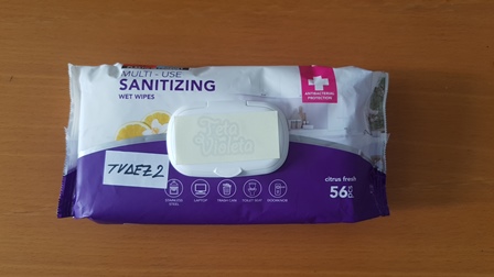 Vlažne maramice za dezinfekciju i čišćenje na osnovi kvarternih amonijevih soli.  Sastojci otopine za impregniranje: voda, benzalkonijev klorid, etanol, neionski tenzid, miris.
U tiskanoj ambalaži od plastične folije pakirano je 56 maramica.