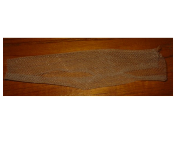 POLYPROPLENE MESH COMPOSED OF KNITTED MONOFILAMENTS OF WHICH THE CROSS-SECTIONAL DIMENSION IS LESS THAN 1 MM.  TO BE USED IN THE MANUFACTURE OF SURGICAL MESH IMPLANT FOR HERNIA REPAIR;   THE MESH IS PRESENTED IN ROLLS MEASURING APPROX 53 CM WIDE.