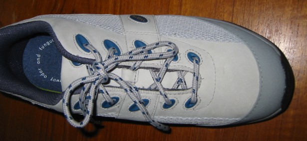 FOOTWEAR, WHICH CANNOT BE IDENTIFIED AS MEN'S OR WOMEN'S FOOTWEAR, WITH INSOLES OF A LENGTH OF 24CM OR MORE, WITH OUTER SOLE OF RUBBER AND UPPER OF NUBUCK LEATHER, WTIH TEXTILE MESH REINFORCEMENTS, WTIH LACE FASTENING, WITH A MULTI-LAYER MOULDED SOLE, WITH A LIGHTWEIGHT EVA (ETHYL VINYL ACETATE) MIDSOLE FOR COMFORT AND SHOCK ABSOBENCY, OF LOW DENSITY POLYMERS (0.2G/C3), WITH A CIF PRICE PER PAIR OF NOT LESS THAN EURO 7.5, FOOTWEAR INVOLVING SPECIAL TECHNOLOGY, FOR SPORTING ACTIVITY - SAILING.