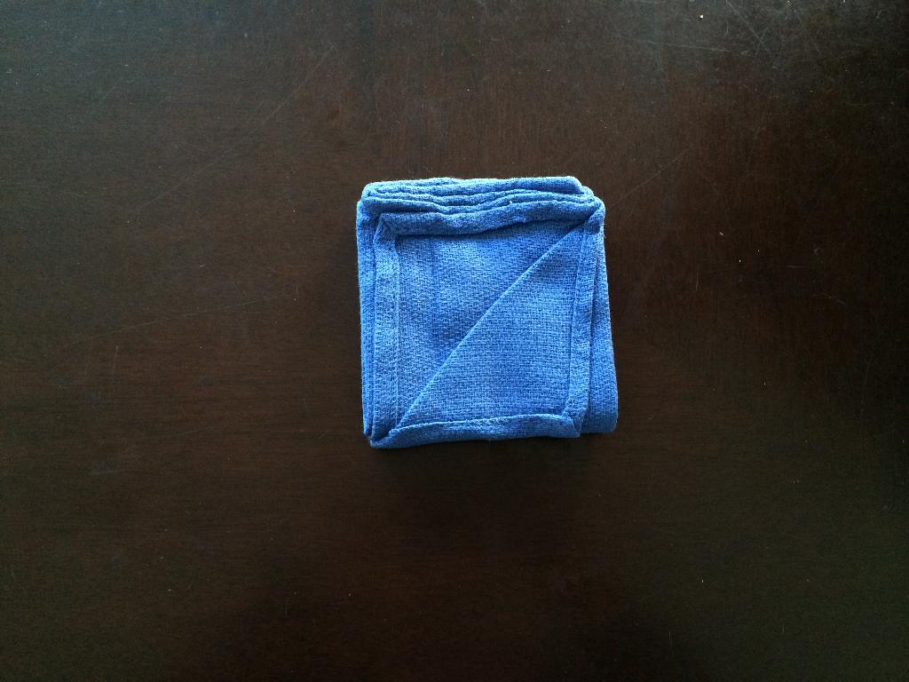 BLUE COTTON HUCK TOWEL.

USED IN THE MEDICAL INDUSTRY.