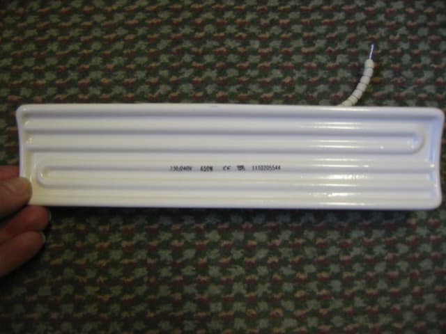 HEATING ELEMENTS USED FOR INDUSTRIAL PURPOSES IN OVENS AND FURNACES. THESE ARE MADE OF METAL AND CERAMIC.