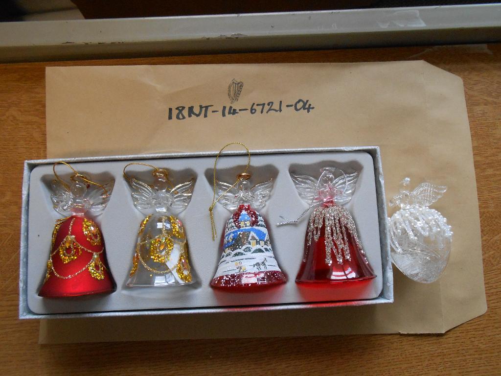 GLASS ANGEL DECORATIONS IN FIVE PATTERNS FOR HANGING ON CHRISTMAS TREE

0371 - CLEAR WITH SILVER BEADS INSIDE
9254 - RED WITH GOLD LEAVES OUTSIDE
9354 - CLEAR WITH GOLD LEAVES
7235 - RED WITH WHITE FROSTED CHRISTMAS SCENE
7254 - RED WITH A BLUE AND WHITE CHRISTMAS SCENE