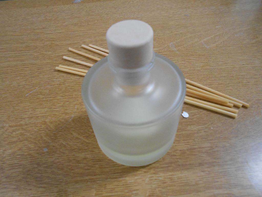 REED DIFFUSER AS PER SAMPLES AND BROCHURES ATTACHED