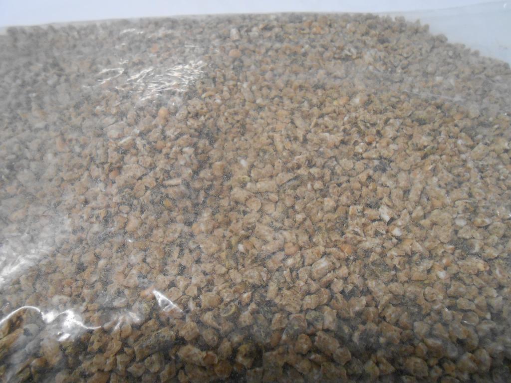 ORGANIC LAYERS CRUMBLE 
PRODUCT CODE: 6780
IT IS CHICKEN FEED FOR ORGANIC LAYING HENS AND IS GIVEN AT A PARTICULAR AGE OF THE HEN
IT CONTAINS MORE THAN 30% STARCH
PER APPLICANT IT PROVIDES ALL THE NUTRIENT ELEMENTS REQUIRED TO ENSURE A RATIONAL AND BALANCED DIET.
ORGANIC WHEAT; CHINESE ORGANIC SOYA