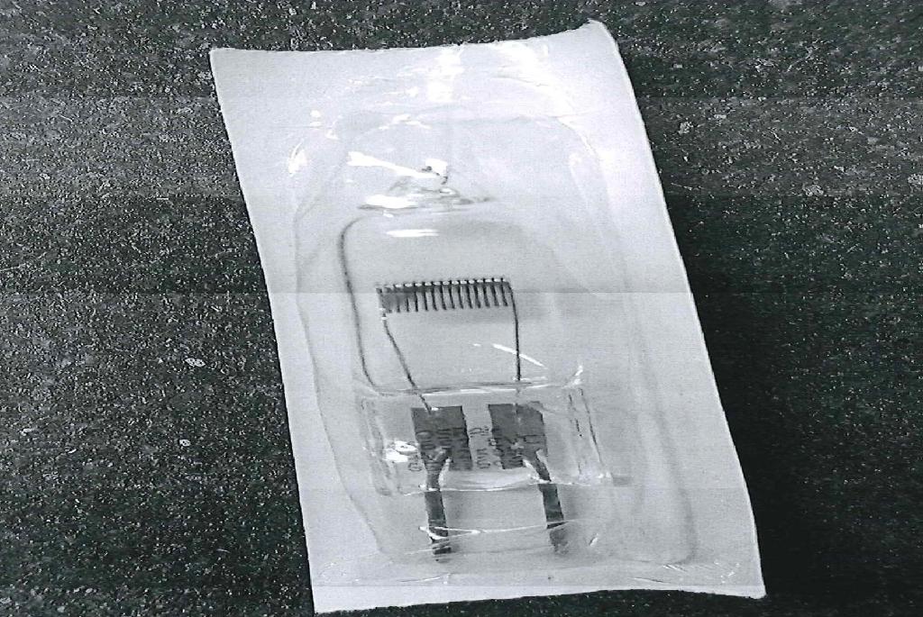 REPLACEMENT COMPARATOR BULBS, CONSISTING OF A 24V TUNGSTEN HALOGEN BULB.

THESE BULBS ARE USED TO AID THE VISUAL INSPECTIONS OF ORTHOPAEDIC IMPLANTS ON VISUAL INSPECTION EQUIPMENT. THESE BULBS ARE REPLACEMENT PARTS FOR VISUAL INSPECTION EQUIPMENT CALLED OPTICAL COMPARATORS.