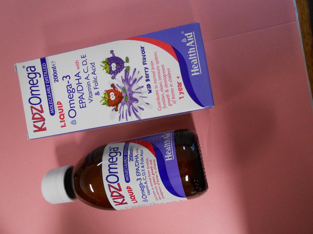 HEALTHAID KIDZ OMEGA 200ML LIQUID

KIDZ OMEGA LIQUID PROVIDES A RICH SOURCE OF OMEGA-3 ESSENTIAL FATTY ACIDS EPA AND DHA: ENRICHED WITH VITAMIN A,D,E,C AND FOLIC ACID. IT CONTAINS AN INFUSION OF WILD BERRIES WHICH PROVIDE POWERFUL ANTIOXIDANT FUNCTION, AND A GREAT FLAVOUR. KIDZ OMEGA LIQUID CONTRIBUTES TO THE MAINTENANCE OF OPTIMUM GROWTH, BRAIN DEVELOPEMENT AND OVERALL WELLBEING.