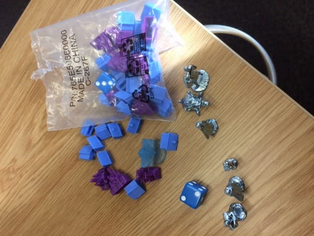PART: POLYBAG OF MOVERS, HOUSES, HOTELS & DIE
PRODUCT: MONOPOLY FROZEN
ITEM NO: E5066
LANGUAGE: MULTILINGUAL

6 X ZINC MOVERS
(OLAF, ANNA, ELSA, SVEN, KRISTOFF AND TBC)
1 X TRANSLUCENT PLASTIC SNOWFLAKE
32 X BLUE VILLAGE DWELLINGS (HOUSES)
12 X PURPLE TOWERS (HOTELS)
2 X 14MM BLUE PLASTIC DICE WITH WHITE SPOTS 1 TO 6
ALL PARTS SUPPLIED IN A PARTITIONED HEATSEALED POLYBAG