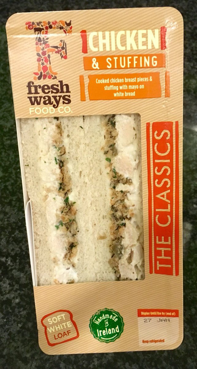 White bread sandwich containing roasted chicken breast pieces with stuffing & mayonnaise on white bread. Meat content 24%.
Ready to eat sandwich.
