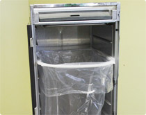 Plastic Waste collection bag with collar..
The product is used for waste collection in airline meal carts.
The product (Collar with bag) is packed in cartons of 128-130pcs depending on various bag sizes.