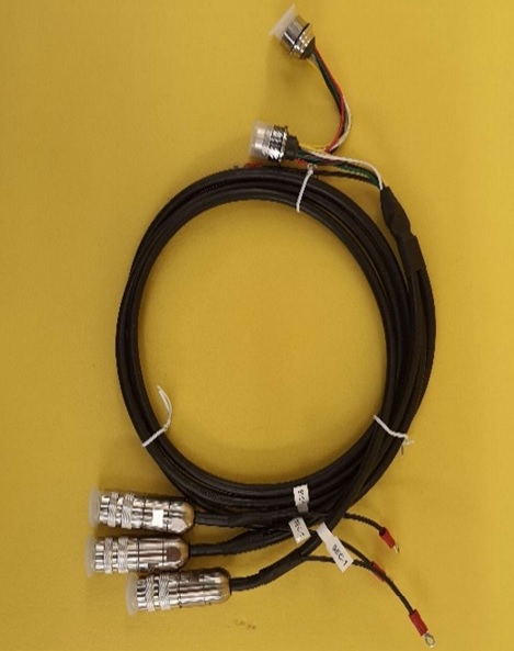 MULTI-CORE INTERFACE CABLES. 

THIS HARNESS OF CABLES AND CONNECTORS LINKS THE FACE PLATE OF THE ANTENNA TO THE MULTI-STRIP BOARDS INSIDE THE ANTENNAS REMOTE ELECTRICAL TILT (RET) MODULE. THE CABLES ALLOW THE CLIENT TO CONTROL THE TILT OF THE ANTENNA VIA THE RET.
THE CABLES ARE A MIX OF INSULATED, MULTI CORE WIRE, WITH VARIOUS CONNECTORS AND ARE RATED FOR A VOLATAGE OF 24V.