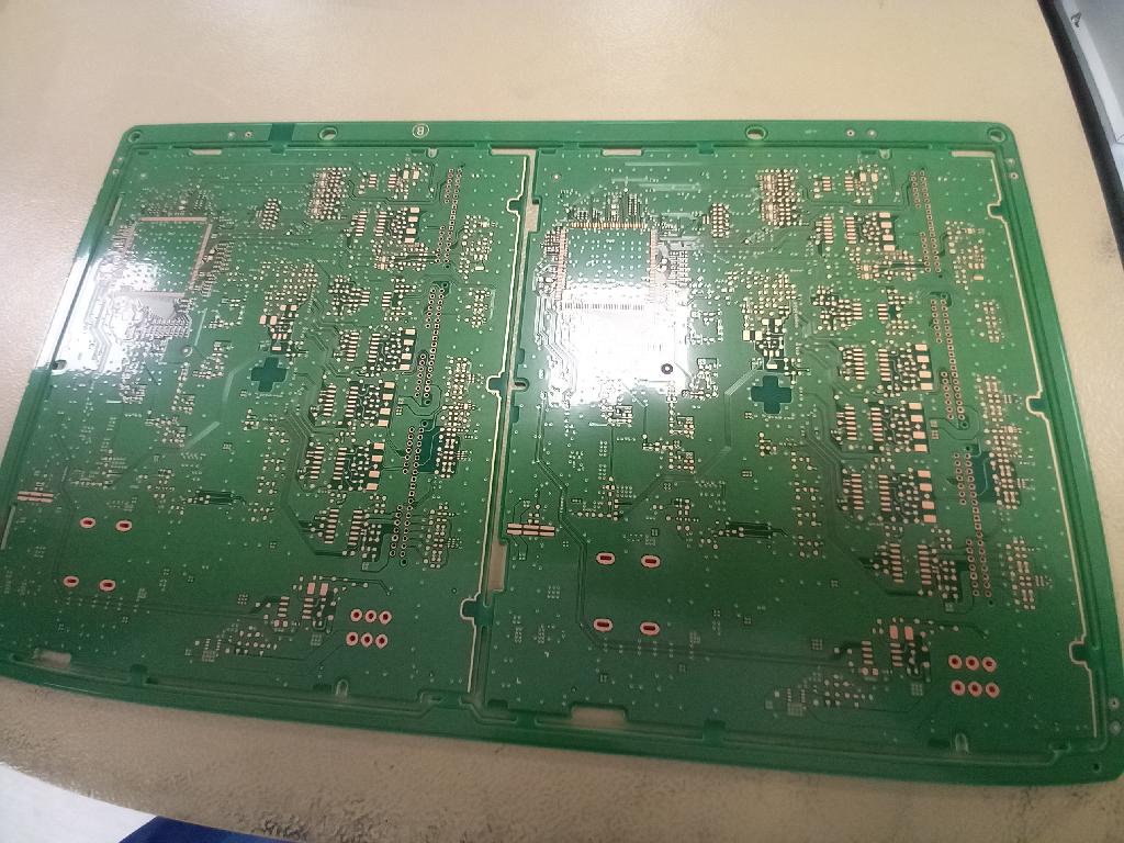 PRINTED CIRCUIT BOARD. 

THIS IS AN UNPOPULATED MULTI-LAYER PCB CONSISTING OF CONDUCTOR ELEMENTS AND CONTACTS.  

IT IS USED IN AN AUTOMOTIVE ELECTRONIC DISPLAY PANEL PRODUCT.