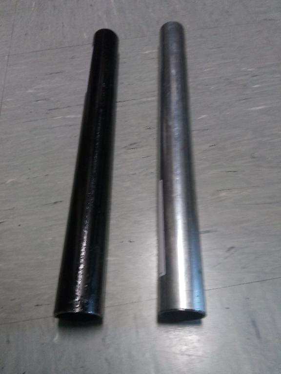 TUBO PER PONTEGGIO.
IL TUBO, PER DICHIARAZIONE DI PARTE, E' CONFORME ALLE NORME EN-39.
IL TUBO HA UN DIAMETRO DI 48,3 MM, PUO' AVERE DIVERSE LUNGHEZZE ED ESSRE ZINCATO O VERNICIATO.